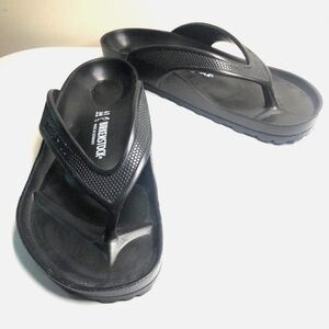 UNISEX - 41/265 EVA Rubber Sandals | size: Women's 10  or Men's 8 |
